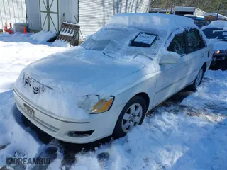 2001 Toyota Avalon XL w/Bucket Seats with VIN 4T1BF28B31U159772, listed as a IAAI auction lot 41622587 with 175,456 mi miles. Bid and sale history available at carsss.com. Image 2.