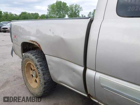 2004 Chevrolet Silverado 1500 Z71 with VIN 1GCEK19T34E275972, listed as a IAAI auction lot 42183270 with 234,677 mi miles and . Bid and sale history available at DreamBid. Image 12.