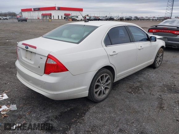 2011 Ford Fusion SE with VIN 3FAHP0HA2BR308274, listed as a IAAI auction lot 41519196 with 96,432 mi miles. Bid and sale history available at carsss.com. Image 4.
