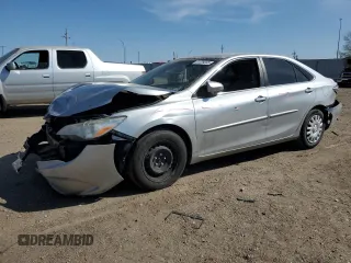 2015 Toyota Camry XLE with VIN 4T1BF1FKXFU973700, listed as a Copart auction lot 51229335 with 184,565 mi miles and Salvage Title. Bid and sale history available at carsss.com. Image 1.