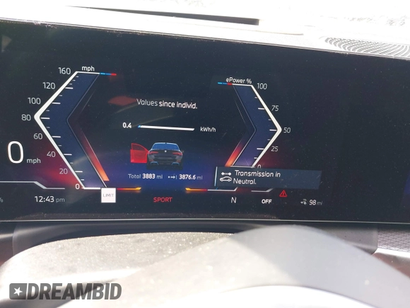 2024 BMW i4 xDrive40 z VIN WBY83FB04RFT19615, wystawiony jako IAAI lot #41679918 z przebiegiem 3 883 mil mil oraz . Historia ofert i sprzedaży dostępna na DreamBid. Obrazek 7.