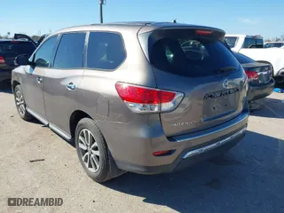 2013 Nissan Pathfinder Platinum with VIN 5N1AR2MNXDC678198, listed as a IAAI auction lot 41647304 with 196,601 mi miles. Bid and sale history available at carsss.com. Image 3.