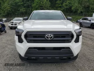 2024 Toyota Tacoma TRD Sport z VIN 3TYKE5JN9RT034258, wystawiony jako Copart lot #59153315 z przebiegiem 4773 mil mil oraz Szkoda całkowita • Salvage title. Historia ofert i sprzedaży dostępna na DreamBid. Obrazek 5.