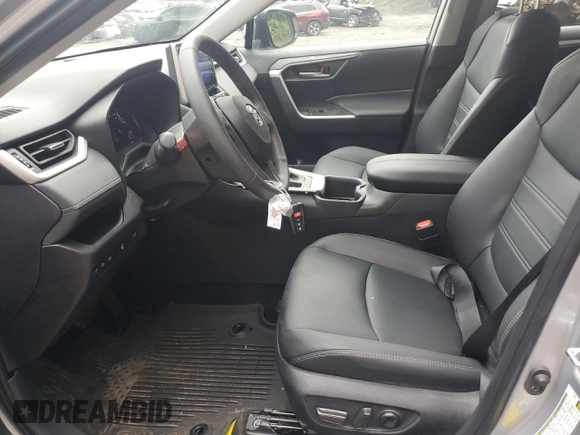 2025 Toyota RAV4 XLE Premium with VIN 2T3A1RFV6SC503413, listed as a Copart auction lot 62786075 with 831 mi miles and Salvage title. Bid and sale history available at DreamBid. Image 7.
