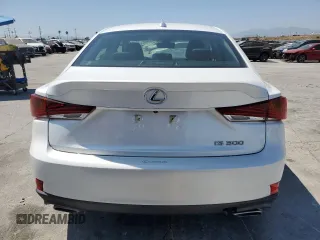 2018 Lexus IS 300 z VIN JTHBA1D22J5077107, wystawiony jako Copart lot #62941135 z przebiegiem 44 754 mil mil oraz Szkoda całkowita • Salvage title. Historia ofert i sprzedaży dostępna na DreamBid. Obrazek 6.