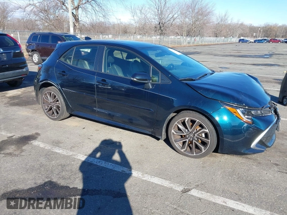 2020 Toyota Corolla Hatchback XSE with VIN JTNC4RBE8L3085053, listed as a IAAI auction lot 41134475 with 51,287 mi miles. Bid and sale history available at carsss.com. Image 1.