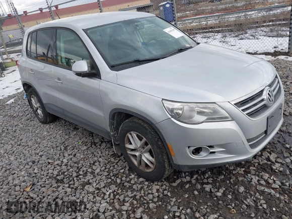 2011 Volkswagen Tiguan SEL with VIN WVGBV7AX5BW502741, listed as a IAAI auction lot 41441949 with 106,700 mi miles and . Bid and sale history available at DreamBid. Image 1.