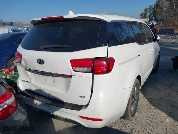 2015 Kia Sedona EX with VIN KNDMC5C13F6080216, listed as a IAAI auction lot 41654910 with 137,721 mi miles. Bid and sale history available at carsss.com. Image 4.