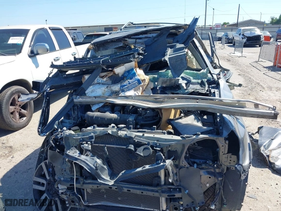 2019 Toyota 4Runner SR5 with VIN JTEBU5JR9K5709552, listed as a IAAI auction lot 40316407 with 1 mi miles. Bid and sale history available at carsss.com. Image 10.