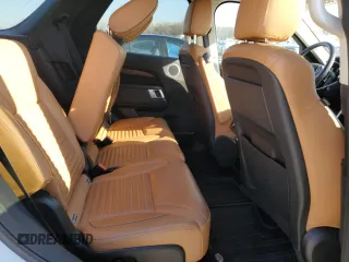 2017 Land Rover Discovery HSE with VIN SALRRBBV2HA005362, listed as a Copart auction lot 82834044 with 83,558 mi miles and Clean Title. Bid and sale history available at DreamBid. Image 11.