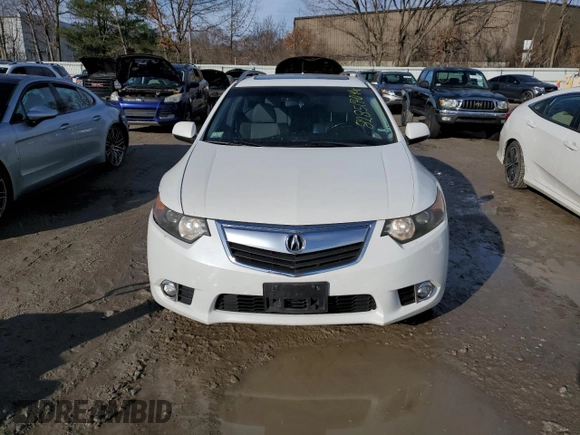 2012 Acura TSX Technology z VIN JH4CW2H63CC003587, wystawiony jako Copart lot #82851704 z przebiegiem 141 004 mil mil oraz Czysty tytuł • Clean title. Historia ofert i sprzedaży dostępna na DreamBid. Obrazek 5.