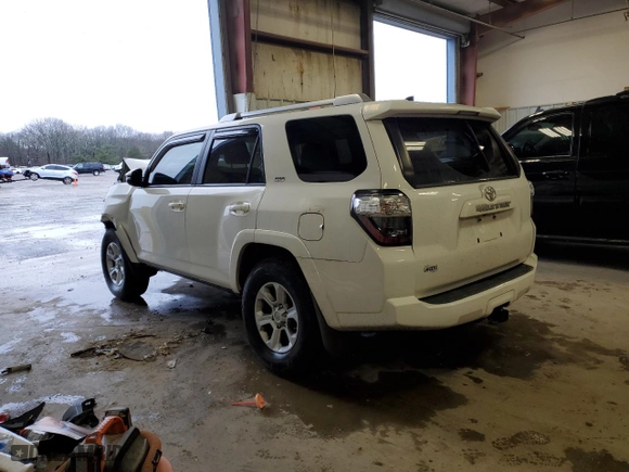 2017 Toyota 4Runner SR5 with VIN JTEZU5JRXH5158393, listed as a Copart auction lot 44805845 with 155,108 mi miles and Salvage Title. Bid and sale history available at carsss.com. Image 2.