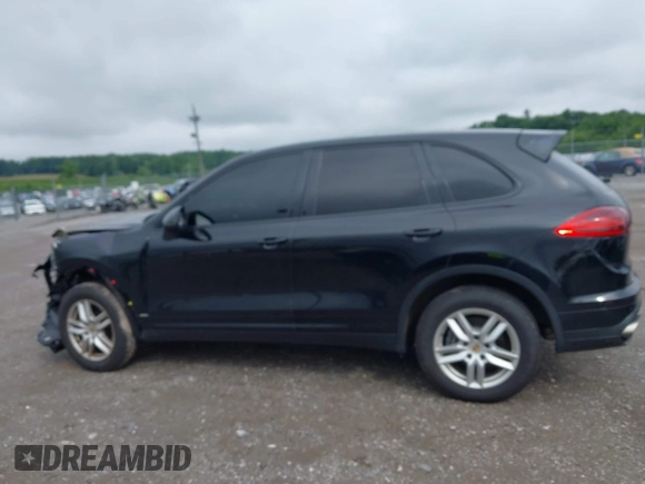 2016 Porsche Cayenne with VIN WP1AA2A28GLA10621, listed as a IAAI auction lot 42375924 with 70,815 mi miles and . Bid and sale history available at DreamBid. Image 14.