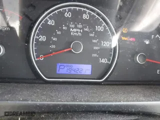 2009 Hyundai Elantra GLS with VIN KMHDU46D09U796385, listed as a IAAI auction lot 42075080 with 194,221 mi miles. Bid and sale history available at carsss.com. Image 7.