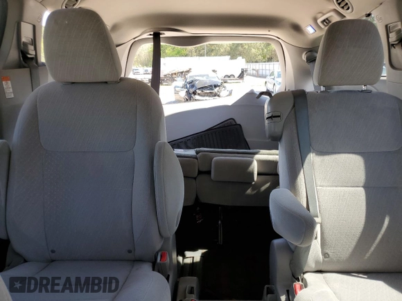 2016 Toyota Sienna LE AAS с VIN 5TDKK3DC7GS723554, выставлен на аукционе Copart как лот 53332905 с пробегом 131 216 миль миль и Списание • Salvage title. История ставок и продаж доступна на DreamBid. Изображение 10.