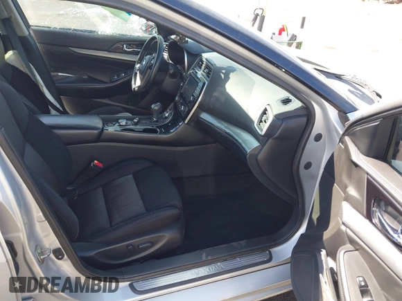 2016 Nissan Maxima S z VIN 1N4AA6AP1GC411633, wystawiony jako IAAI lot #41559508 z przebiegiem 95 240 mil mil oraz . Historia ofert i sprzedaży dostępna na DreamBid. Obrazek 5.