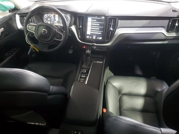 2018 Volvo XC60 Momentum с VIN LYVA22RK6JB113602, выставлен на аукционе Copart как лот 50982455 с пробегом 52 026 миль миль и Списание • Salvage title. История ставок и продаж доступна на DreamBid. Изображение 8.