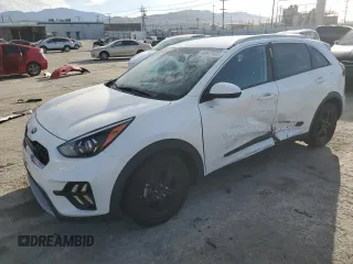 2020 Kia Niro LX with VIN KNDCB3LCXL5423481, listed as a Copart auction lot 45667435 with 77,094 mi miles and Salvage Title. Bid and sale history available at carsss.com. Image 1.