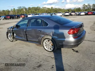 2016 Volkswagen Passat SEL z VIN 1VWCT7A39GC063254, wystawiony jako Copart lot #85563414 z przebiegiem 244 086 mil mil oraz Szkoda całkowita • Salvage title. Historia ofert i sprzedaży dostępna na DreamBid. Obrazek 2.