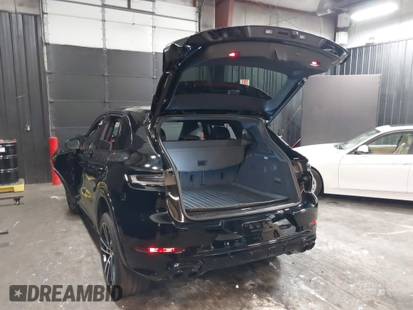 2024 Porsche Cayenne S с VIN WP1AL2AY3RDA32831, выставлен на аукционе IAAI как лот 40750798 с пробегом Не указан миль и . История ставок и продаж доступна на DreamBid. Изображение 3.