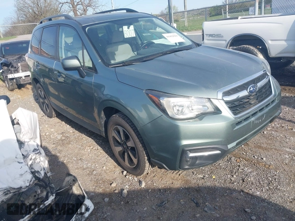 2017 Subaru Forester Premium with VIN JF2SJADC8HH425268, listed as a IAAI auction lot 41962029 with 158,077 mi miles. Bid and sale history available at carsss.com. Image 1.