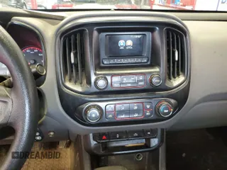 2015 GMC Canyon z VIN 1GTH6AE33F1229463, wystawiony jako IAAI lot #42399992 z przebiegiem 123 157 mil mil oraz . Historia ofert i sprzedaży dostępna na DreamBid. Obrazek 15.