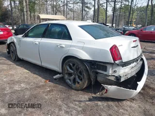 2021 Chrysler 300 with VIN 2C3CCABG1MH520380, listed as a IAAI auction lot 41639405 with 87,832 mi miles. Bid and sale history available at carsss.com. Image 3.