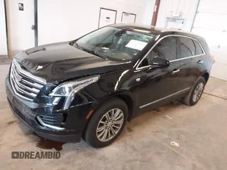 2019 Cadillac XT5 Luxury FWD z VIN 1GYKNCRS2KZ197052, wystawiony jako IAAI lot #42242466 z przebiegiem 86 678 mil mil oraz . Historia ofert i sprzedaży dostępna na DreamBid. Obrazek 17.