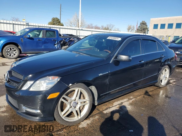 2013 Mercedes-Benz E 550 Sport z VIN WDDHF9BB7DA722074, wystawiony jako Copart lot #83458924 z przebiegiem 159 755 mil mil oraz Szkoda całkowita • Salvage title. Historia ofert i sprzedaży dostępna na DreamBid. Obrazek 1.