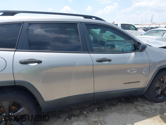 2016 Jeep Cherokee Altitude with VIN 1C4PJLAB7GW307900, listed as a IAAI auction lot 42611390 with 130,123 mi miles and . Bid and sale history available at DreamBid. Image 14.