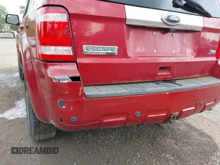 2010 Ford Escape Limited z VIN 1FMCU0EG5AKC21828, wystawiony jako IAAI lot #42343582 z przebiegiem 135 534 mil mil oraz . Historia ofert i sprzedaży dostępna na DreamBid. Obrazek 19.