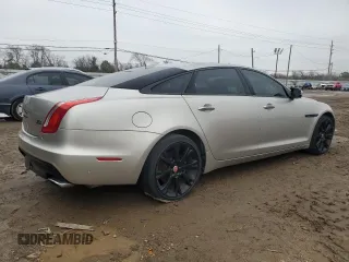 2017 Jaguar XJ with VIN SAJWJ2GD1H8W04196, listed as a Copart auction lot 42312835 with 0 mi miles and Clean Title. Bid and sale history available at carsss.com. Image 3.