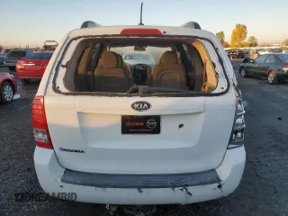 2011 Kia Sedona LX with VIN KNDMG4C72B6409873, listed as a Copart auction lot 78743494 with 137,161 mi miles and Clean Title. Bid and sale history available at carsss.com. Image 6.