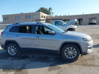 2019 Jeep Cherokee Latitude with VIN 1C4PJLCB2KD296791, listed as a IAAI auction lot 41772783 with 180,617 mi miles. Bid and sale history available at carsss.com. Image 13.