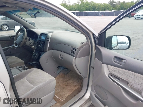 2007 Toyota Sienna CE with VIN 5TDZK23C57S022229, listed as a IAAI auction lot 42114684 with 252,985 mi miles. Bid and sale history available at carsss.com. Image 5.
