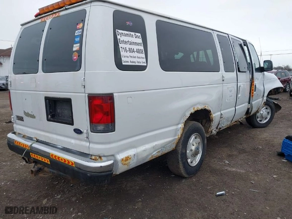2003 Ford Econoline Wagon XL with VIN 1FBSS31L33HB31494, listed as a IAAI auction lot 41914572 with NaN miles. Bid and sale history available at carsss.com. Image 4.