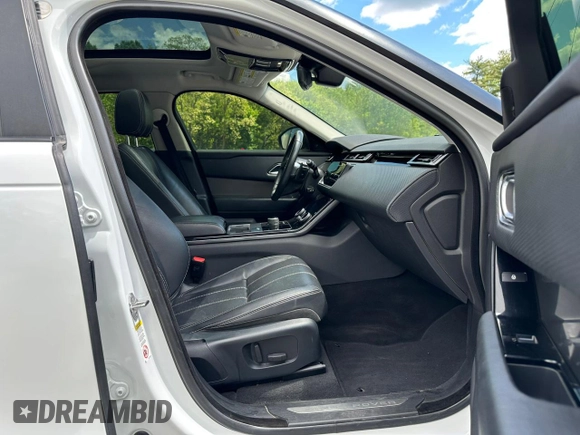 2019 Land Rover Range Rover Velar S with VIN SALYB2EXXKA217754, listed as a Copart auction lot 58660235 with 57,394 mi miles and Clean title. Bid and sale history available at DreamBid. Image 8.