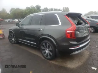 2022 Volvo XC90 Inscription with VIN YV4A221L3N1777824, listed as a Copart auction lot 72536074 with 27,096 mi miles and Salvage title. Bid and sale history available at DreamBid. Image 2.