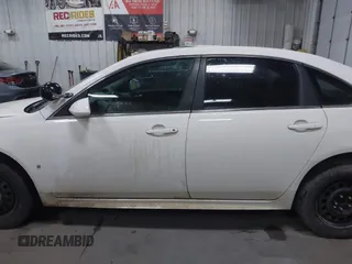2009 Chevrolet Impala Police Police z VIN 2G1WS57M491315291, wystawiony jako IAAI lot #41877060 z przebiegiem 184 460 mil mil oraz . Historia ofert i sprzedaży dostępna na DreamBid. Obrazek 12.