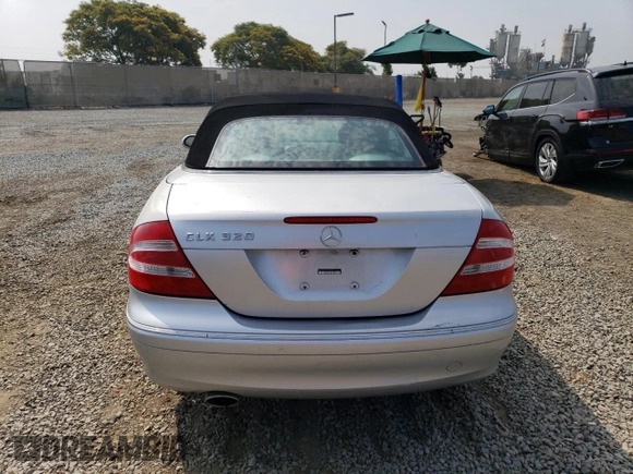 2005 Mercedes-Benz CLK 320 z VIN WDBTK65J75F144160, wystawiony jako Copart lot #62669544 z przebiegiem 85 390 mil mil oraz Czysty tytuł • Clean title. Historia ofert i sprzedaży dostępna na DreamBid. Obrazek 6.