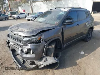 2022 Jeep Compass Latitude с VIN 3C4NJDBB6NT227843, выставлен на аукционе IAAI как лот 41207967 с пробегом 49 248 миль миль и . История ставок и продаж доступна на DreamBid. Изображение 2.