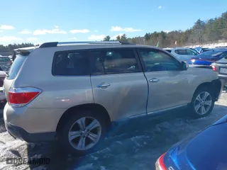 2013 Toyota Highlander Limited with VIN 5TDYK3EH5DS099723, listed as a IAAI auction lot 41565089 with 75,207 mi miles. Bid and sale history available at carsss.com. Image 14.
