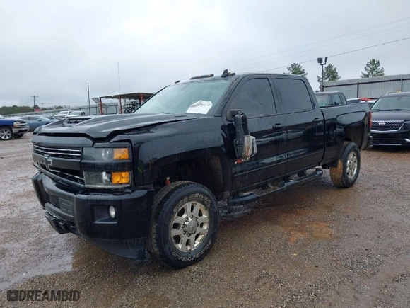 2017 Chevrolet Silverado 2500HD LT with VIN 1GC1KVEY9HF111035, listed as a IAAI auction lot 41470279 with 155,494 mi miles. Bid and sale history available at carsss.com. Image 2.