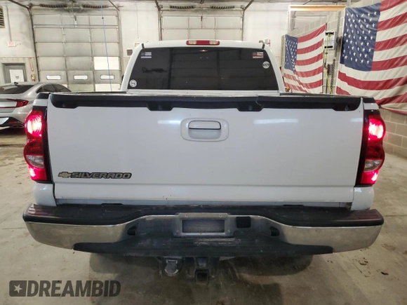 2006 Chevrolet Silverado 1500 LT1 with VIN 1GCEC19T06Z210652, listed as a Copart auction lot 85845544 with 206,979 mi miles and Salvage Title. Bid and sale history available at DreamBid. Image 6.