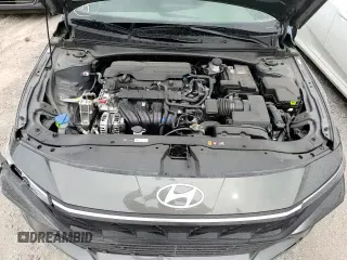 2024 Hyundai Elantra SE z VIN KMHLL4DG3RU795792, wystawiony jako Copart lot #69591345 z przebiegiem 9 347 mil mil oraz Szkoda całkowita • Salvage title. Historia ofert i sprzedaży dostępna na DreamBid. Obrazek 15.