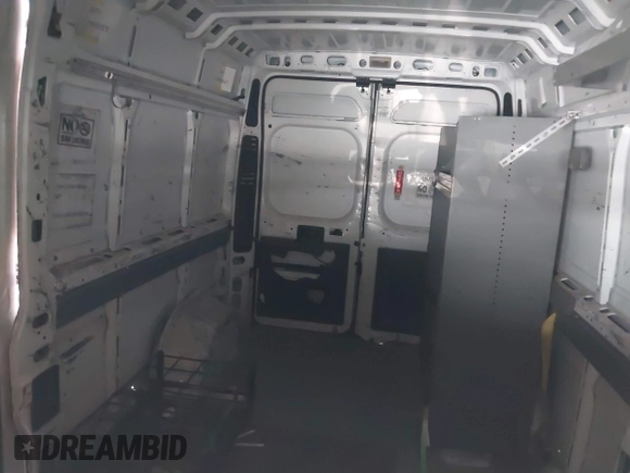 2018 Ram ProMaster Cargo z VIN 3C6TRVDG9JE122797, wystawiony jako IAAI lot #42275056 z przebiegiem 275 341 mil mil oraz . Historia ofert i sprzedaży dostępna na DreamBid. Obrazek 8.