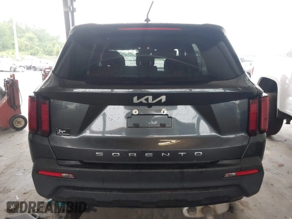 2022 Kia Sorento LX z VIN 5XYRG4LC9NG076804, wystawiony jako IAAI lot #42288908 z przebiegiem 56 750 mil mil oraz . Historia ofert i sprzedaży dostępna na DreamBid. Obrazek 16.