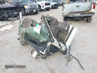 2006 Chevrolet Silverado 1500 Work Truck with VIN 3GCEC14XX6G233625, listed as a IAAI auction lot 42107211 with Not Provided miles. Bid and sale history available at carsss.com. Image 2.