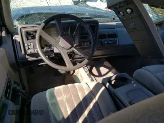 1994 Chevrolet Suburban with VIN 1GNGK26N0RJ420718, listed as a Copart auction lot 43463434 with 137,190 mi miles and Salvage Title. Bid and sale history available at carsss.com. Image 8.