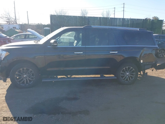 2021 Ford Expedition Max Limited with VIN 1FMJK1KT3MEA07590, listed as a IAAI auction lot 41267260 with 81,641 mi miles. Bid and sale history available at carsss.com. Image 14.